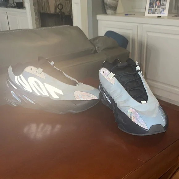 Yeezy 700 MNVN - Picture 5 of 8